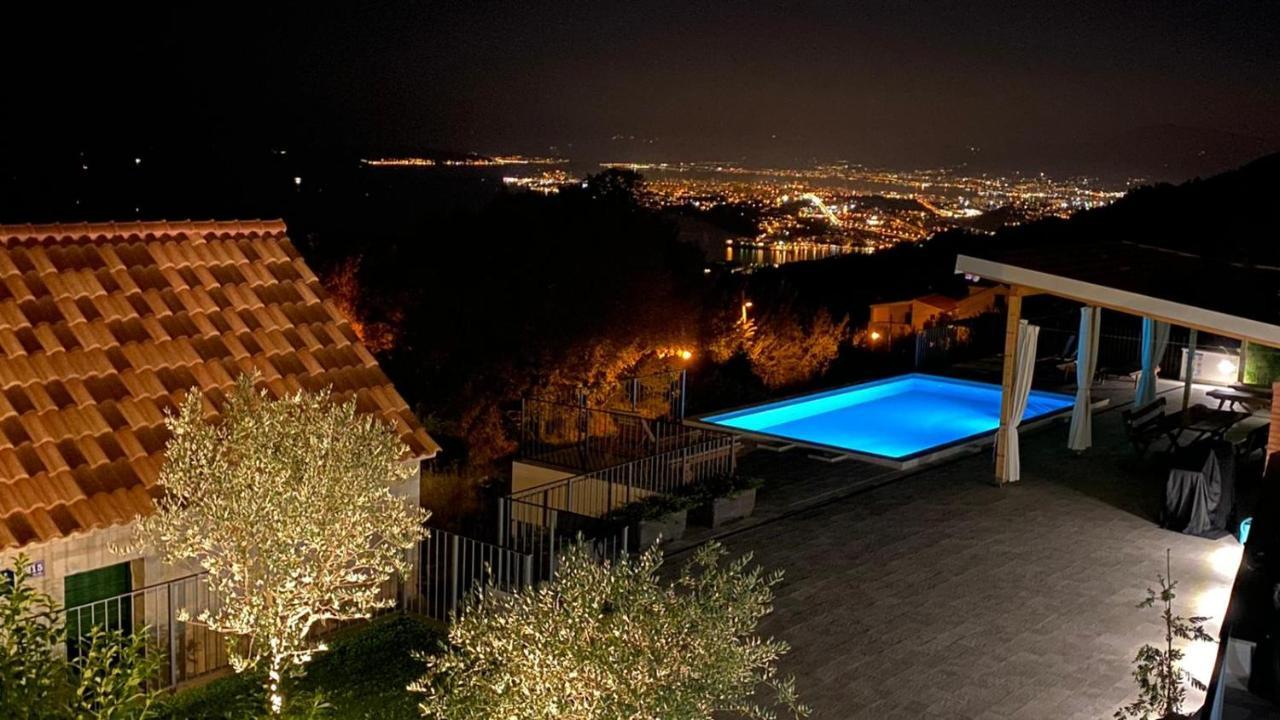 Old Stone House Gp Villa Podstrana Bagian luar foto