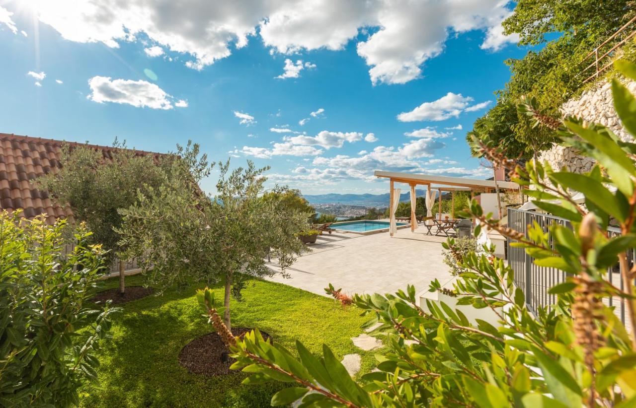 Old Stone House Gp Villa Podstrana Bagian luar foto